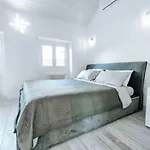 Loft Cavour - Teatro Ariston Apartmán *