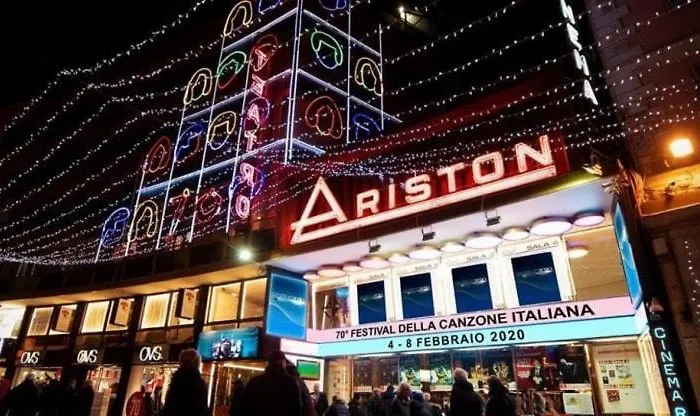 Loft Cavour - Teatro Ariston Apartamento