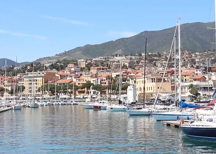 Loft Cavour - Teatro Ariston Apartamento *