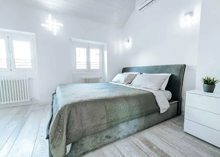 Loft Cavour - Teatro Ariston Apartamento *